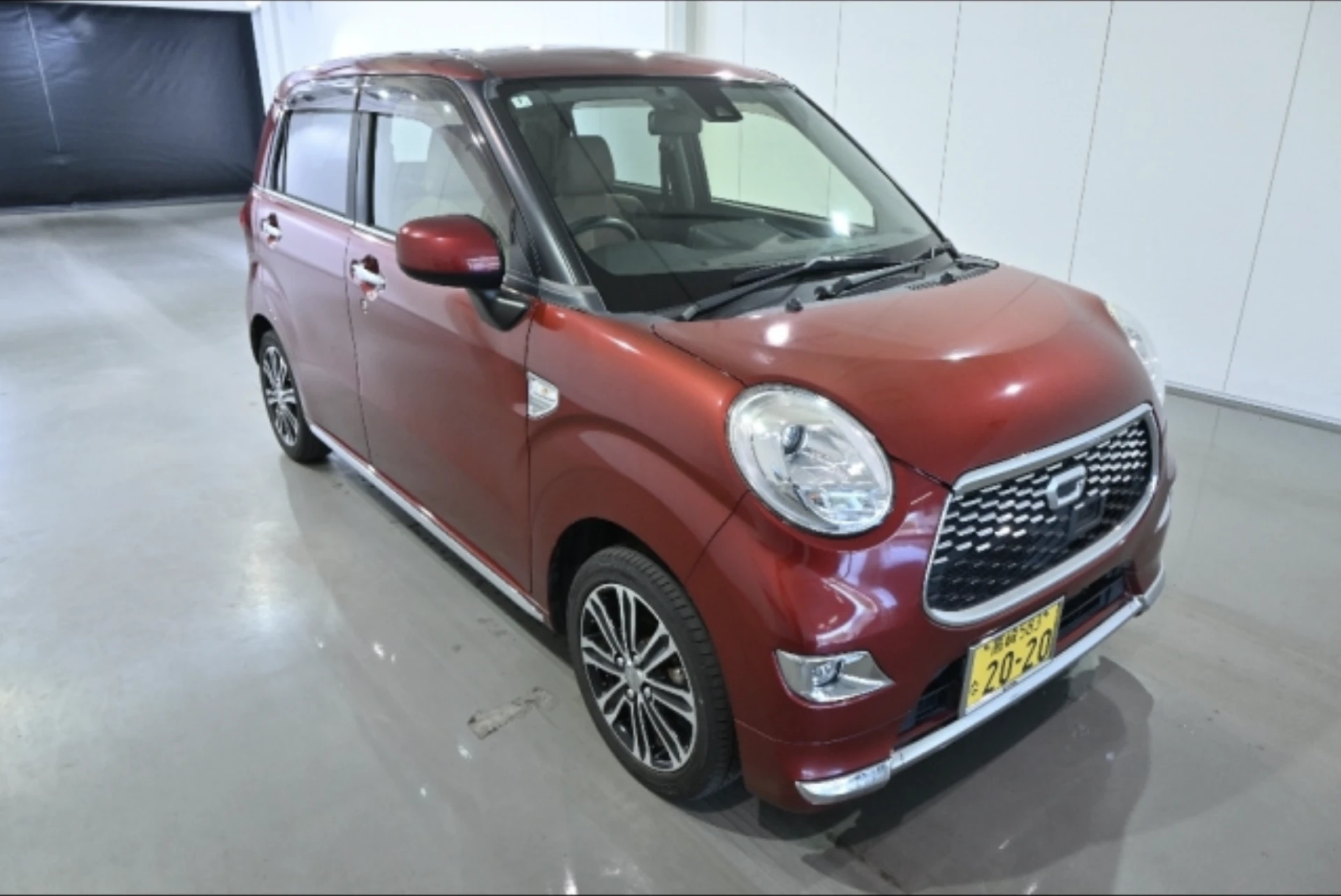 Daihatsu Cast 2016 года.