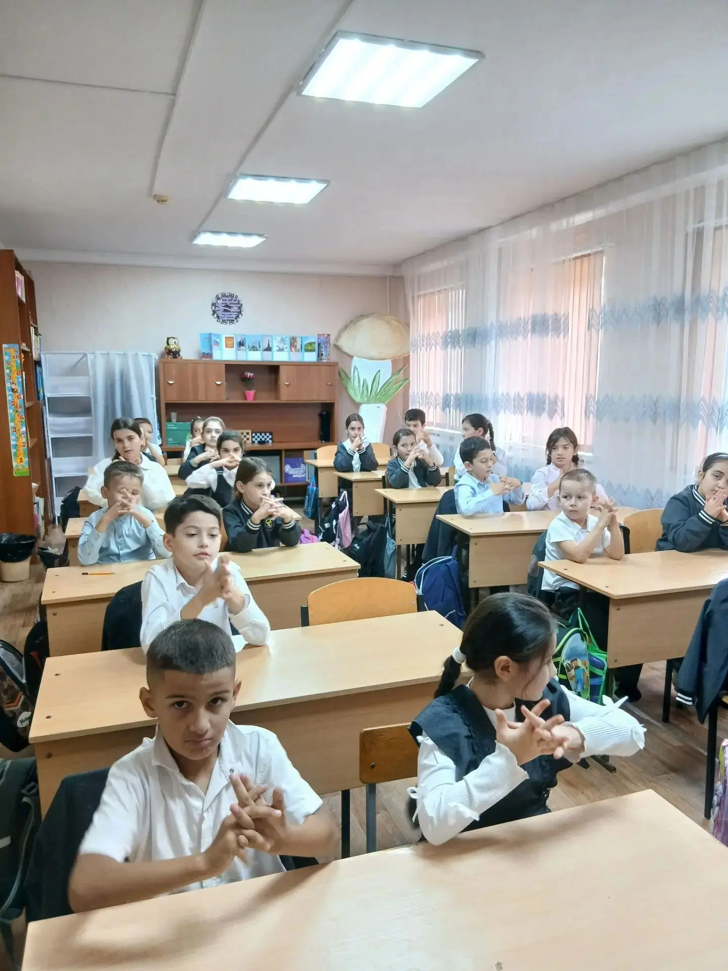 💦🤲Ежегодно 15 октября мир отмечает Всемирный день чистых рук. Учащиеся 3 А класса при...
