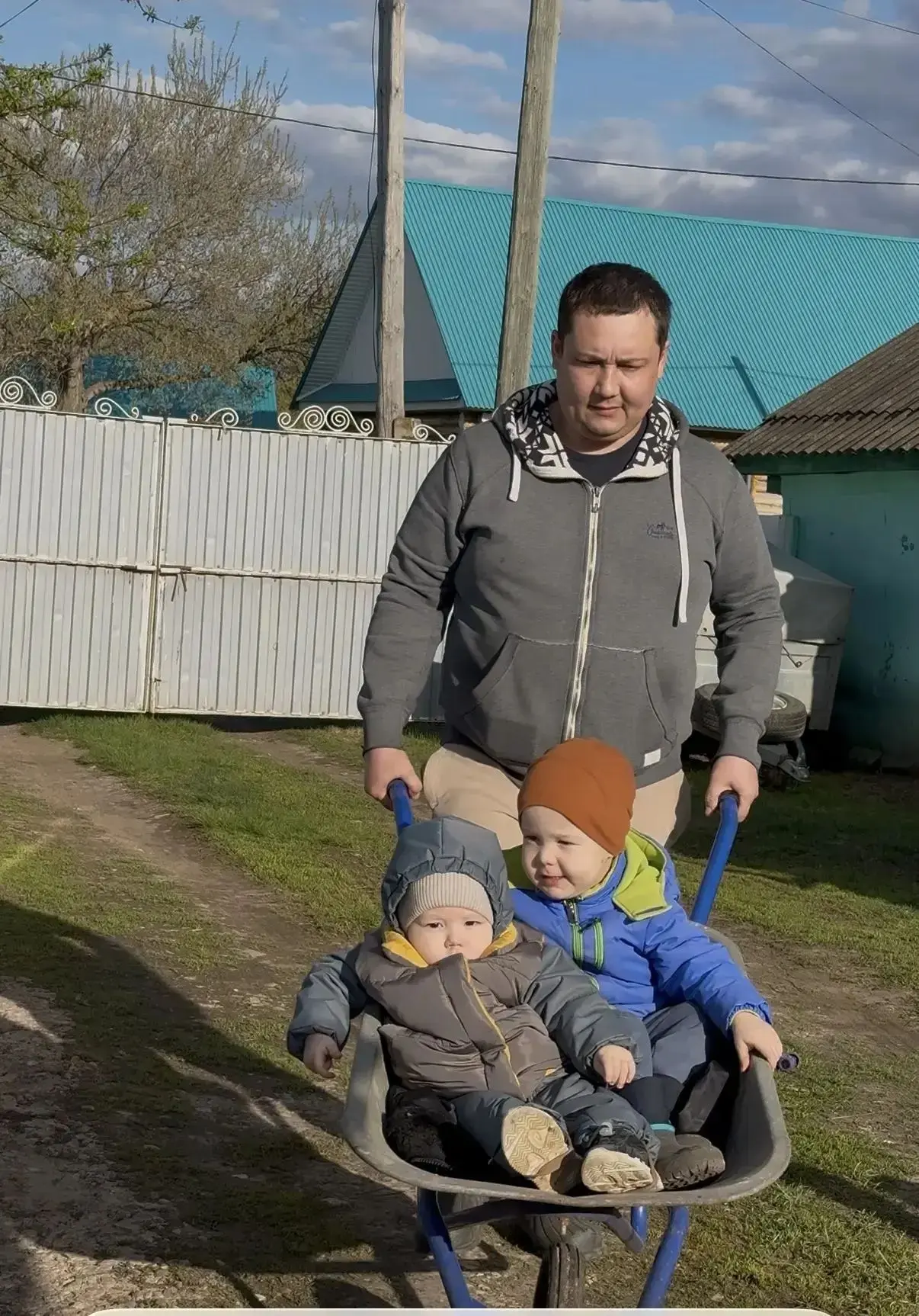 Средняя группа №5 продолжает принимать участие в акции "Папа лучший друг», приуроченной...