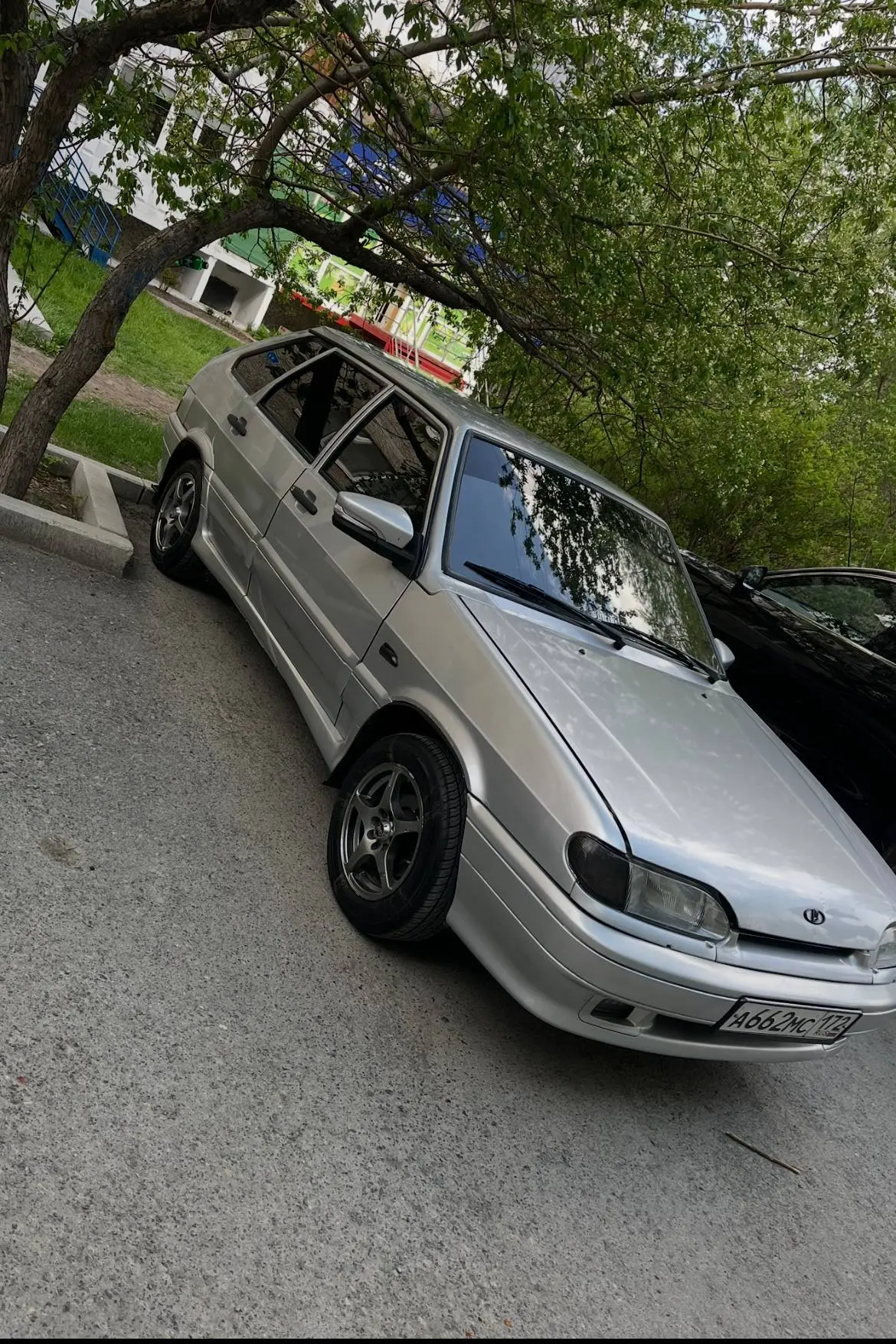 Продам ваз 2114 на 8клопе