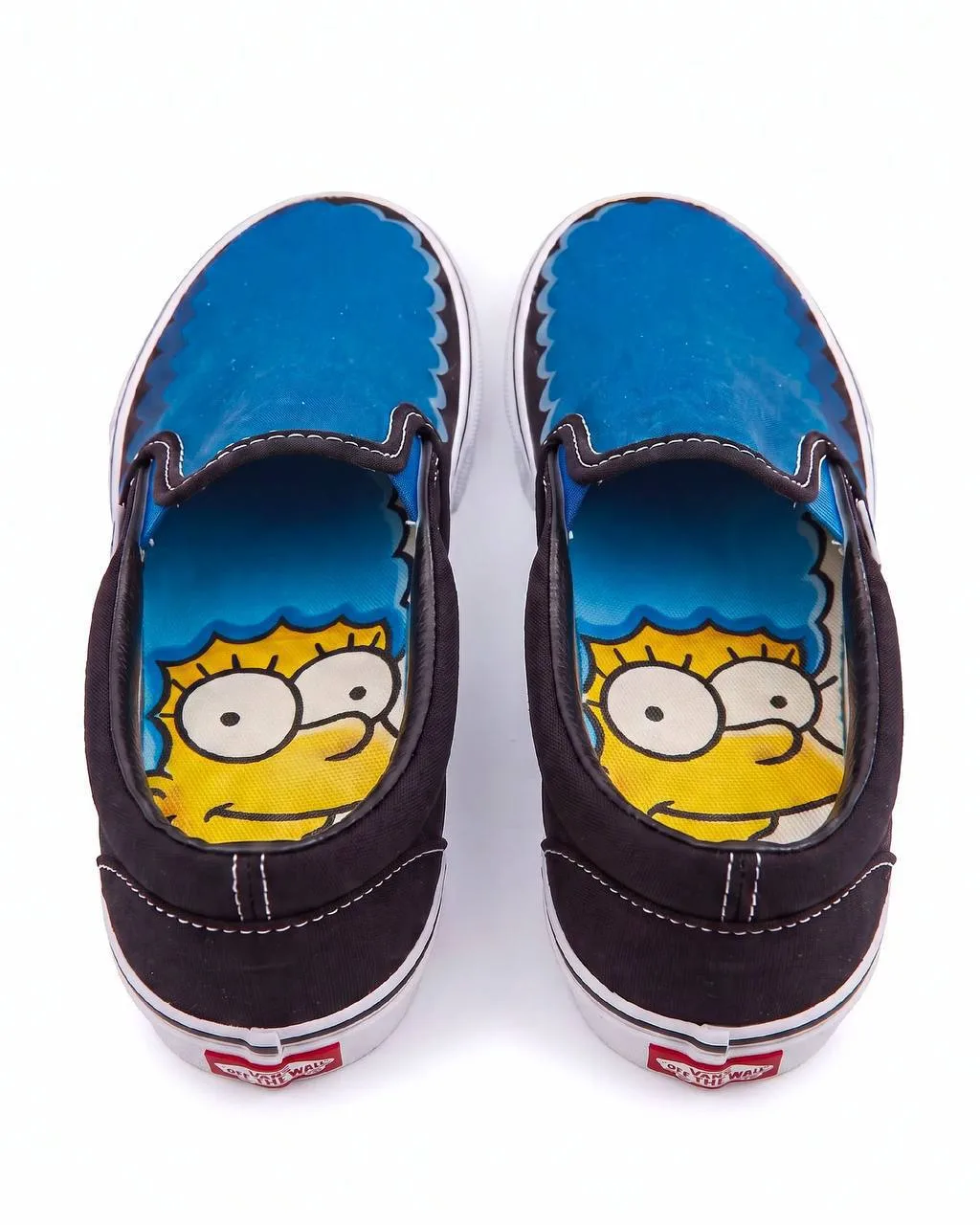 🥰Дизайнер скрестил Vans с Мардж Симпсон🥰