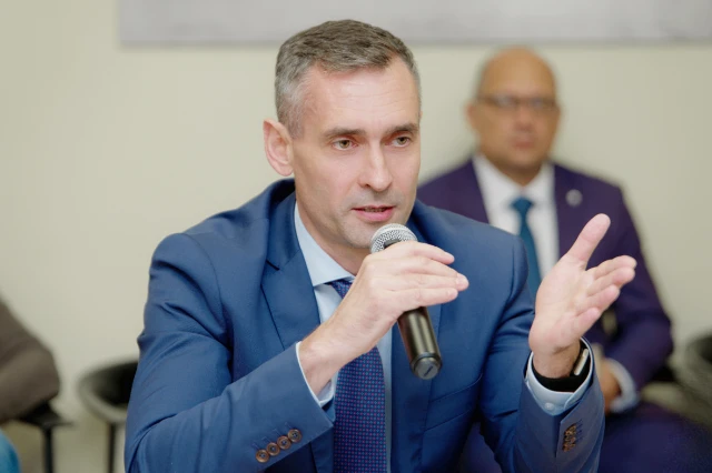 РБК Петербург провёл круглый стол «Между цифровой гигиеной и корпоративной ответственно...