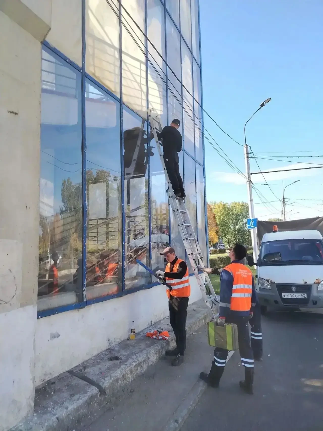 🛠️ Ремонт пешеходного перехода продолжается