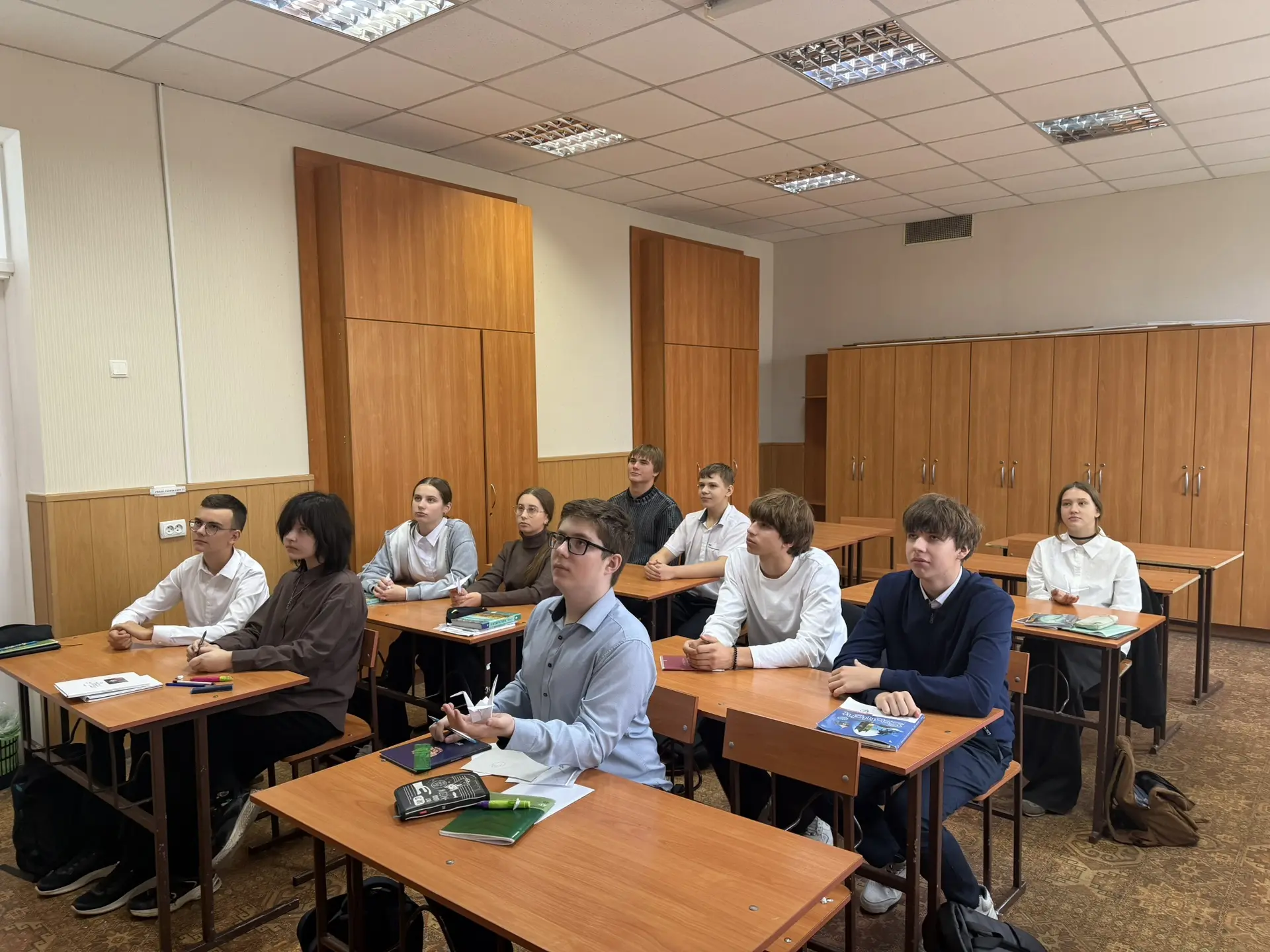 Мы ГБОУ «ФМЛ 17 Г.О. Донецк» участвуем в #АкцияБелыеЖуравли. 13.10.2026 года Просмотр ф...