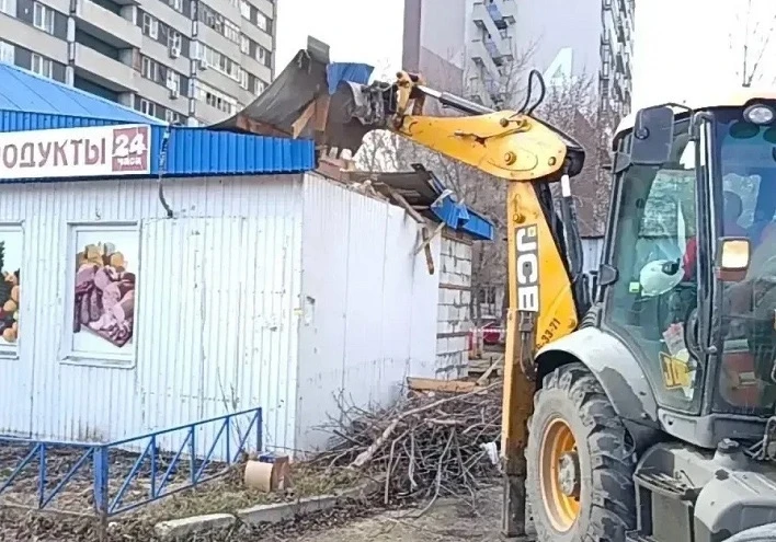 В Тольятти планируют убрать заброшенные торговые объекты