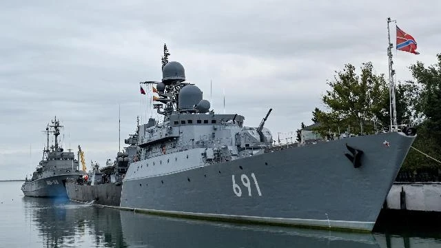 Каспийская флотилия уничтожила корабли условного противника на учениях