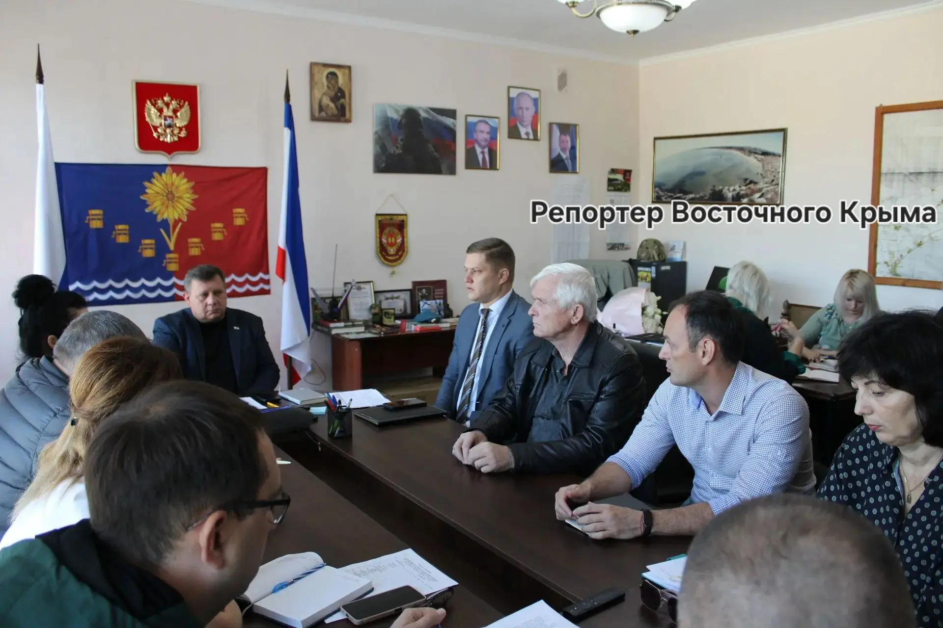 В Ленинском районе прошло еженедельное аппаратное совещание опять дистанционно