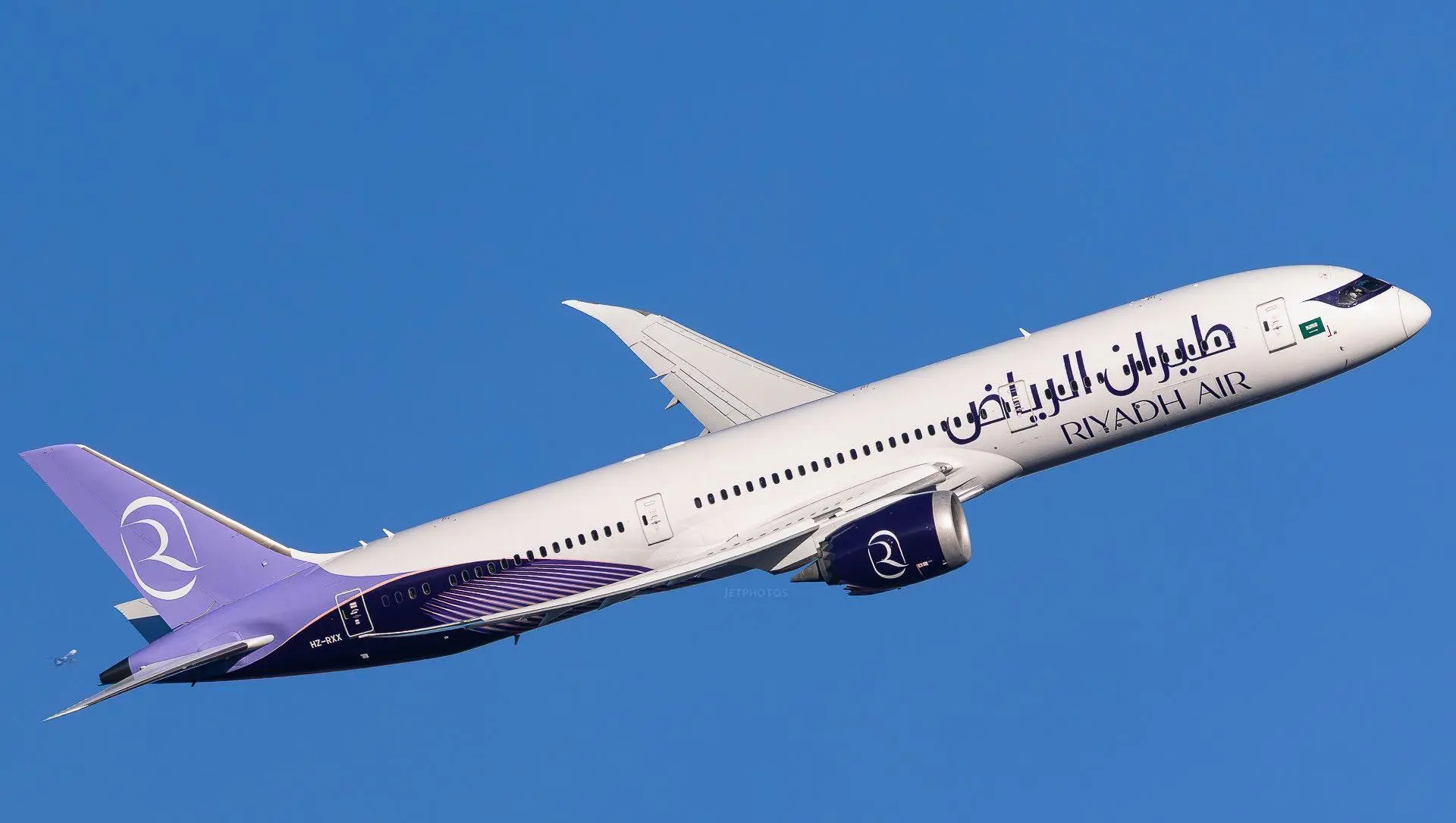 🇸🇦 Boeing 787-9 Riyadh Air повреждён при атаке на аэропорт Эр-Рияда