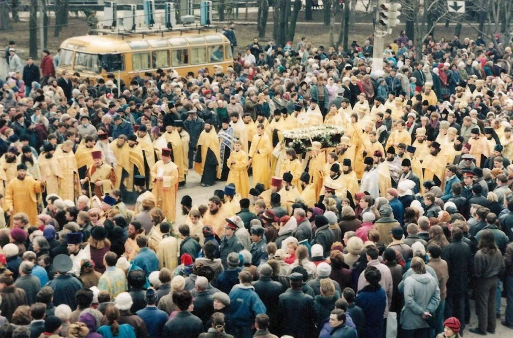 🕊 Мощи святителя Луки крестным ходом перенесут в Александро-Невский кафедральный собор...