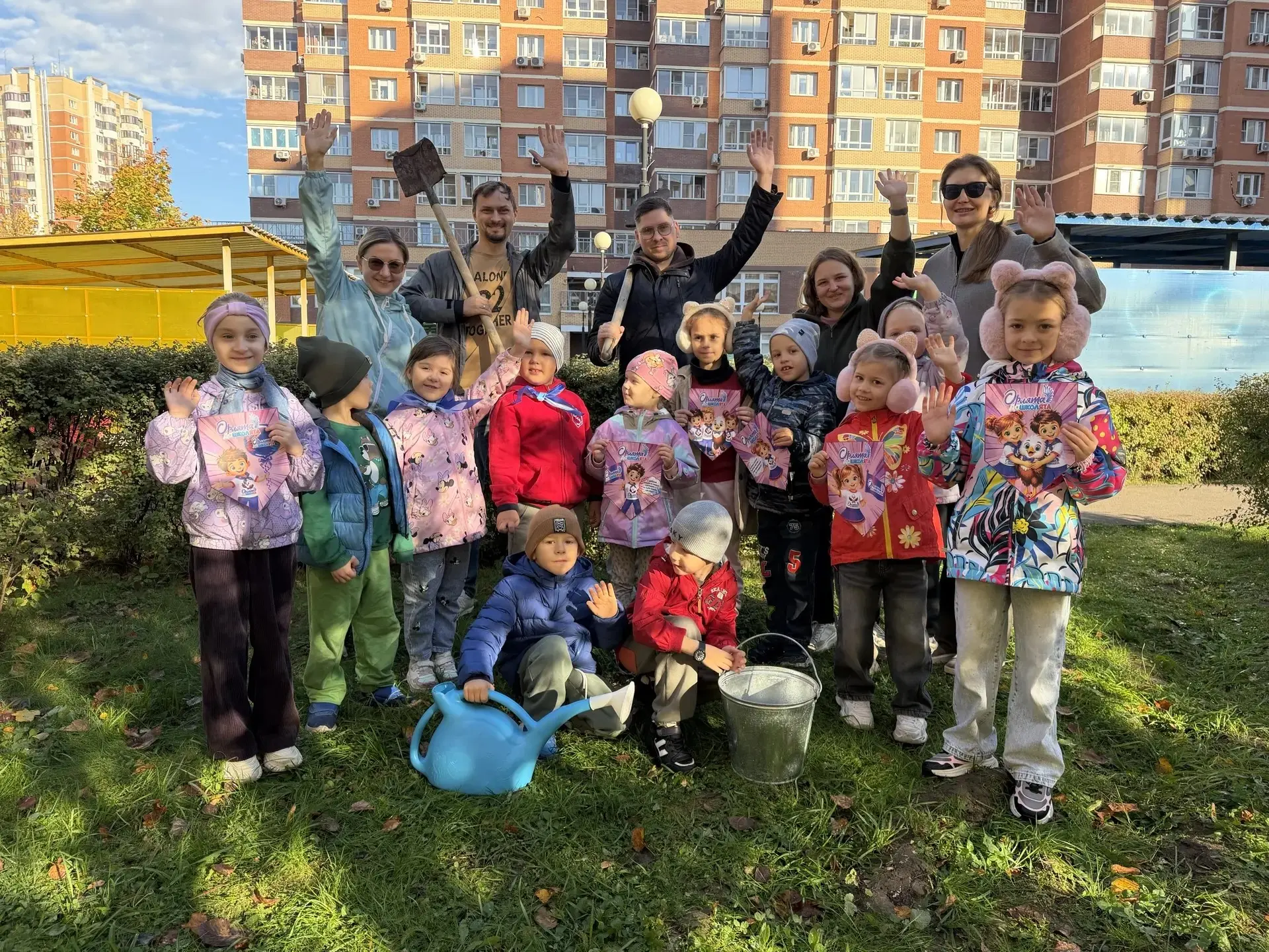 🌲 Юные экологи посадили ёлочки
