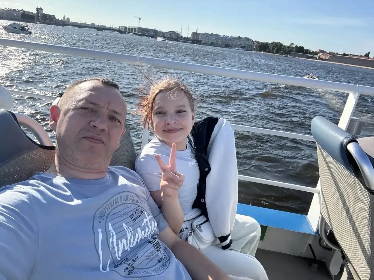 Время, которое мы проводим с папой, всегда особенное и наполнено теплом и радостью. Каж...