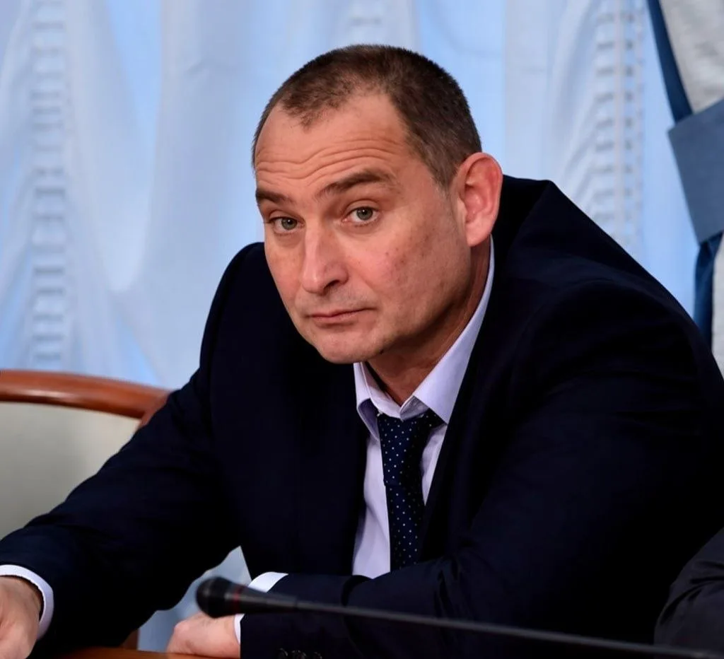 Экс-главу Нахимовского округа Севастополя задержали по делу о превышении полномочий