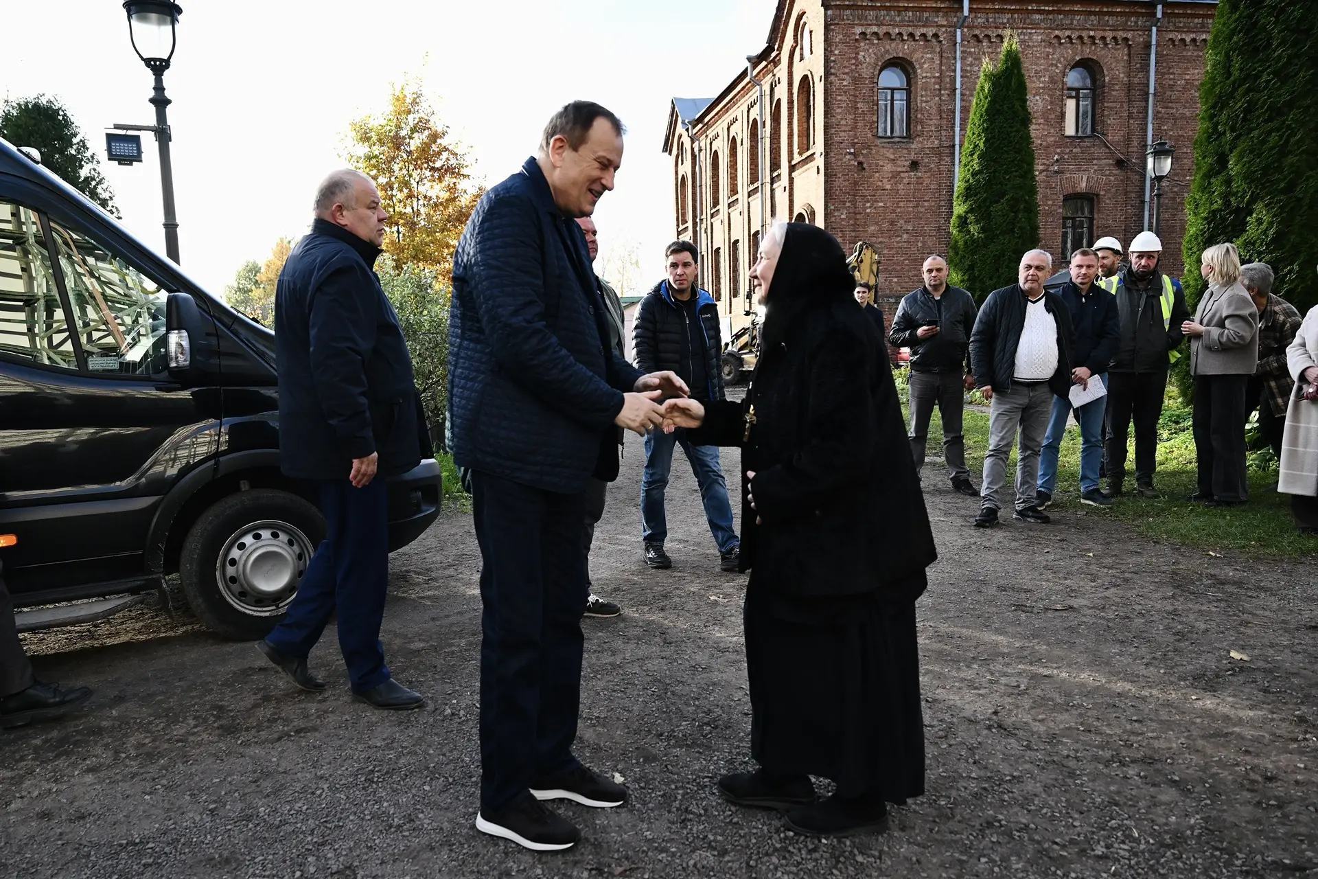 В Старой Ладоге история лежит буквально под ногами. При раскопках здесь находят артефак...