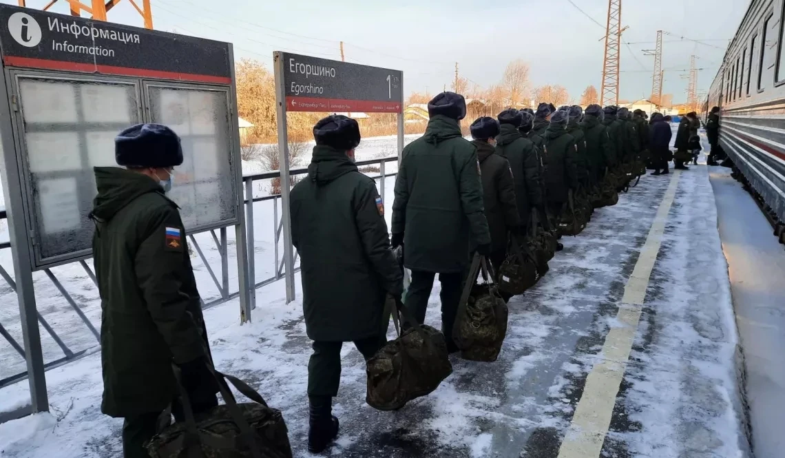 В России готовят новые меры для поиска уклонистов: возможны засады, оцепления и слежка