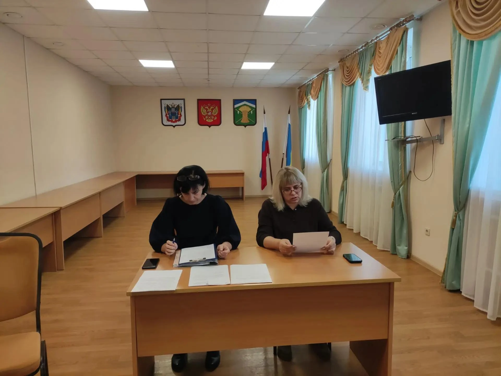 08.10.2026 состоялось заседание КДНиЗП, на котором были рассмотрены вопросы: