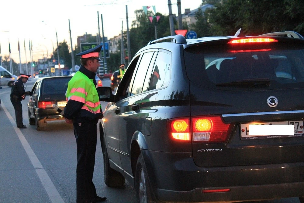 🚘На ивановских дорогах остановили более 60 автомобилей с чрезмерным уровнем тонировки ...