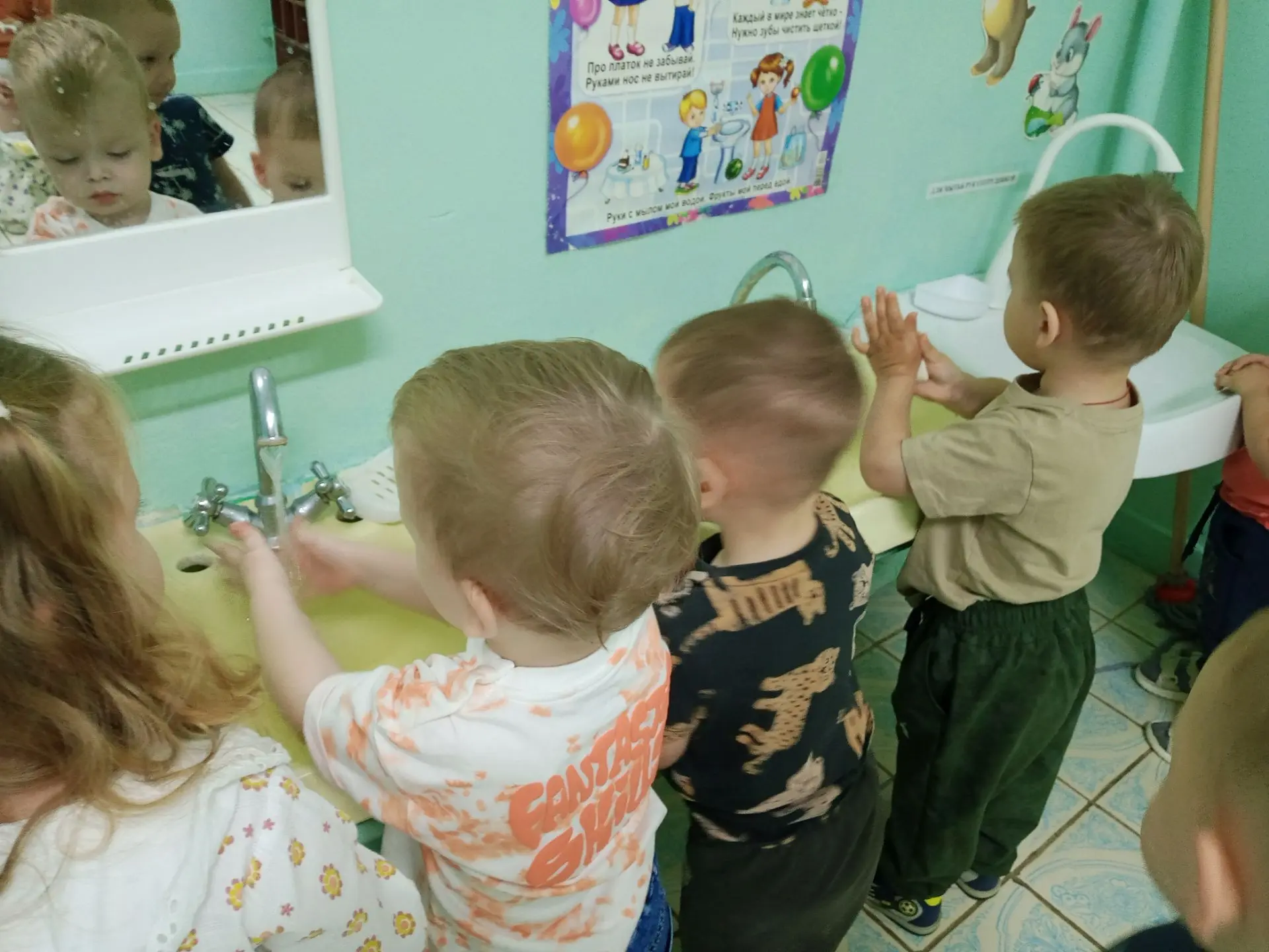 В рамках Недели здоровья в группе «Дюймовочка» прошёл День чистоты и гигиены.