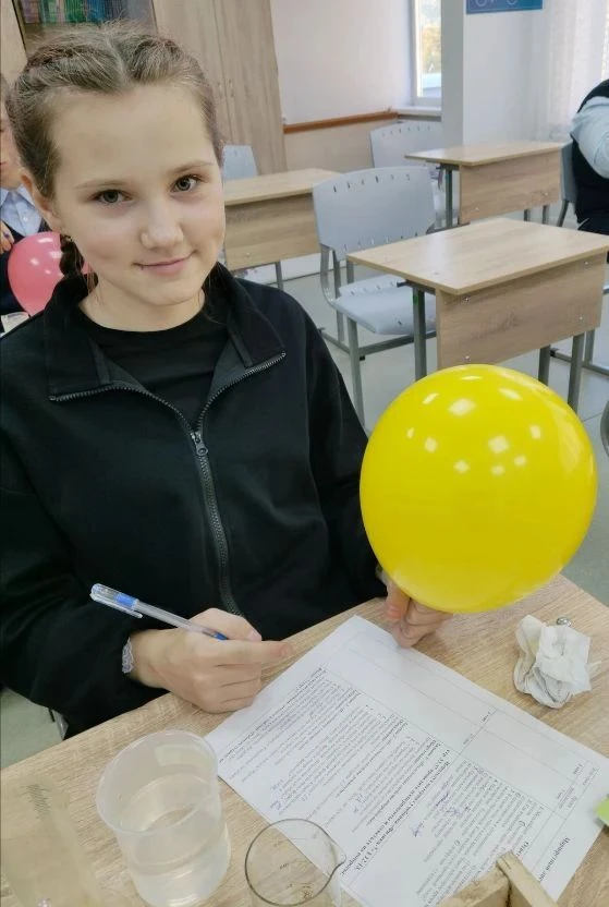 **Когда физика оживает: семиклассники превратили класс в научную лабораторию**