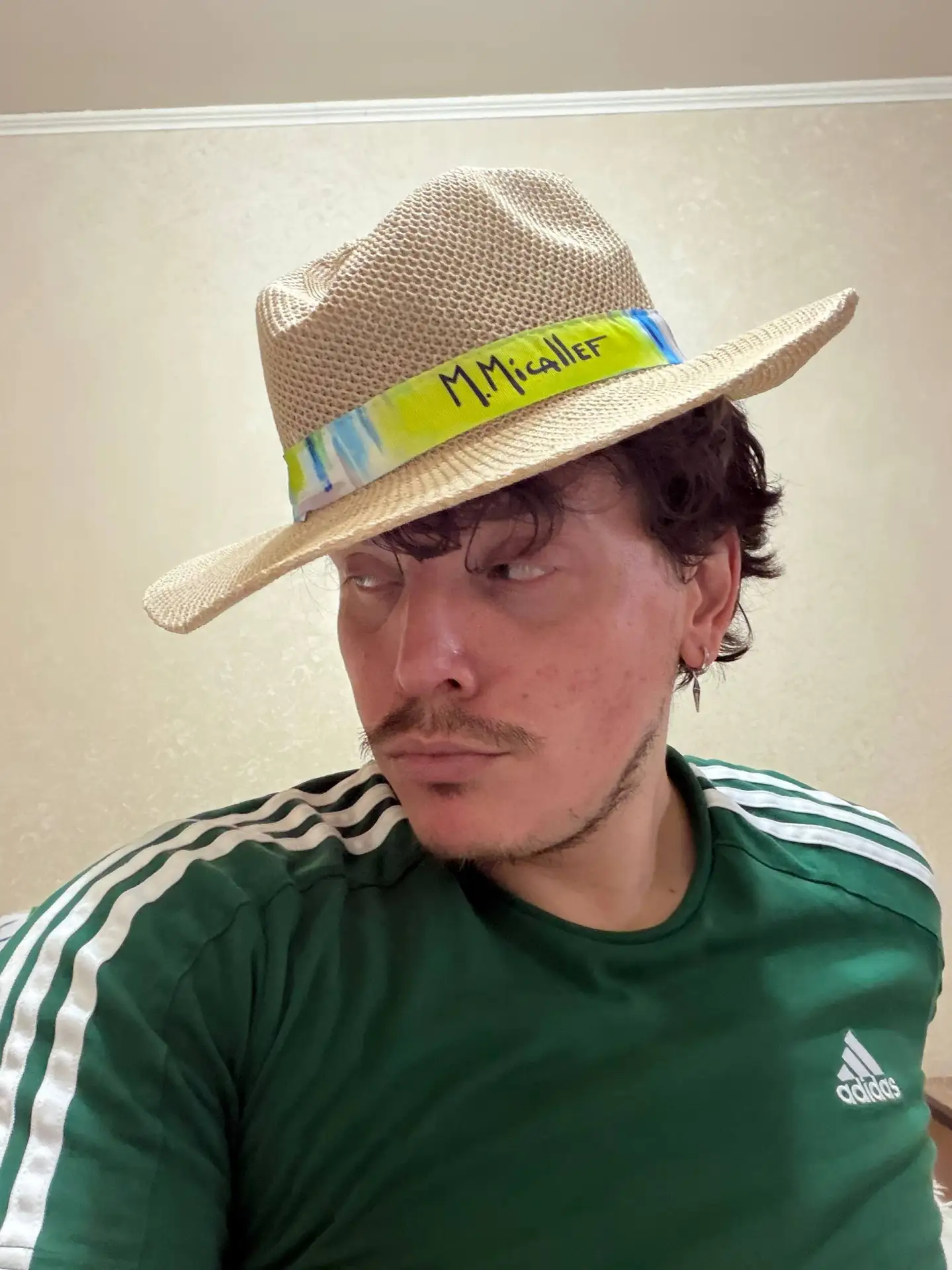 🤠