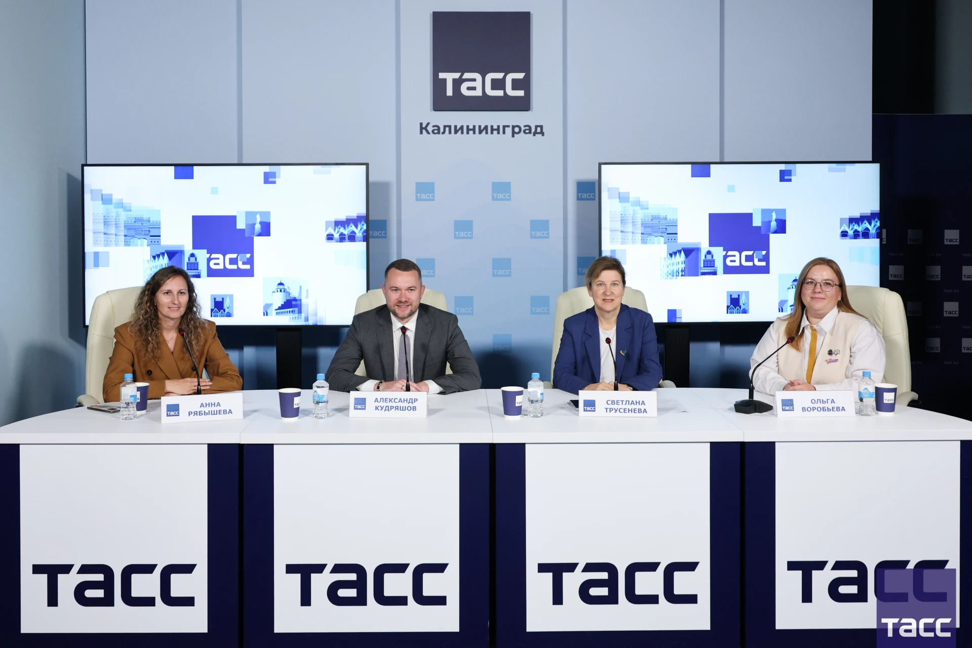 📃 Фоторепортаж и главное из заявлений участников пресс-конференции в РИЦ "ТАСС Калинин...