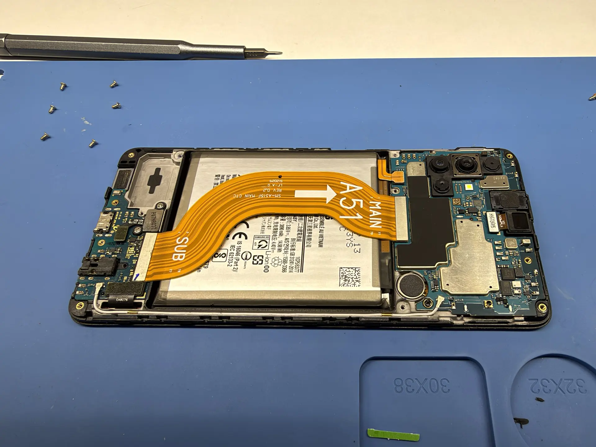 Вот это легенда galaxy a51 - как они вышли в 2019 году, не были супер надежными телефон...