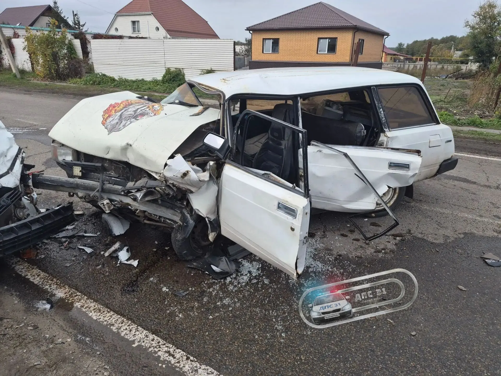 🚔 Подробности ДТП в селе Незнамово. Водитель ВАЗ 2104 оказался на встречке и допустил ...