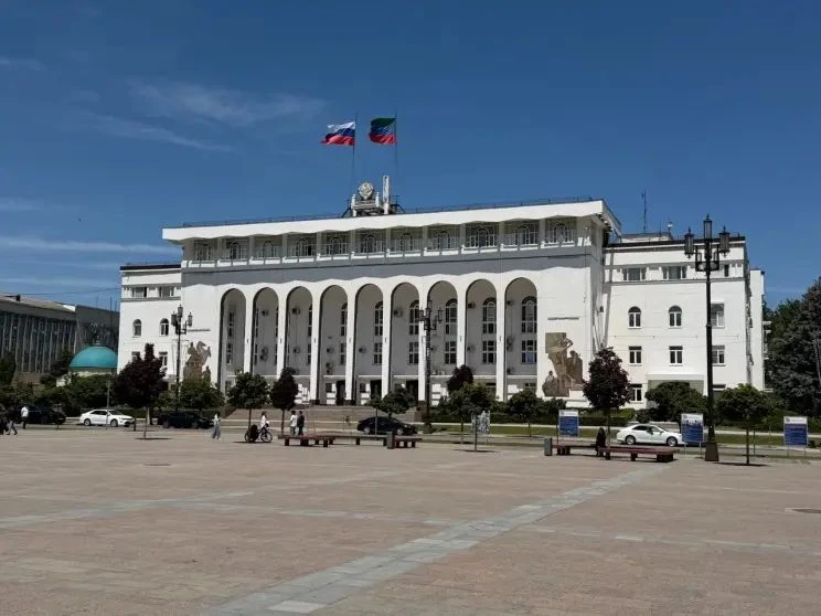 Более 57 млн рублей на оплату простоя медиков роддома РКБ во время ремонта выделило Пра...