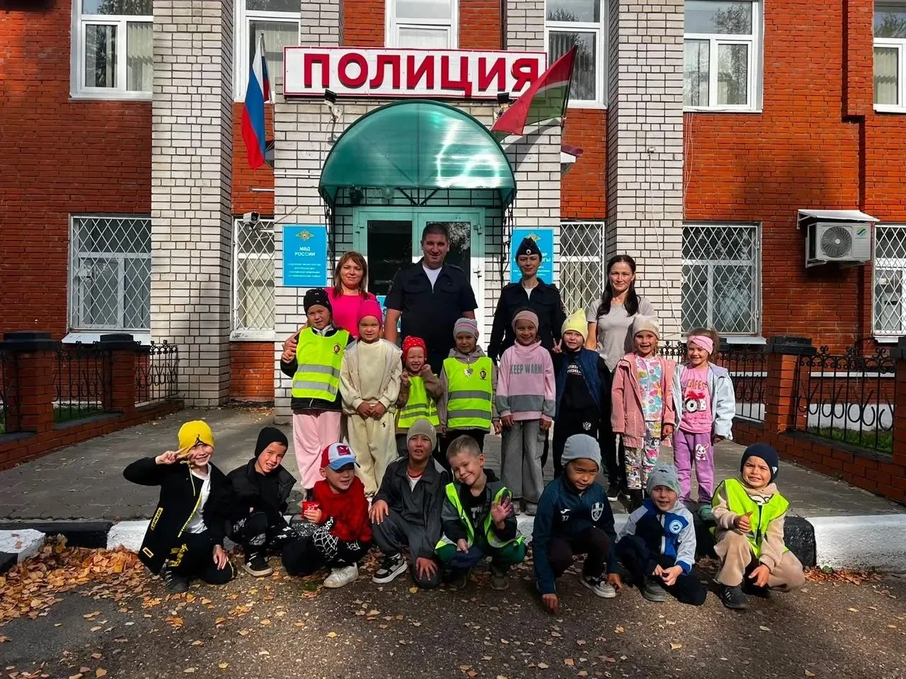 В гостях у стражей порядка: как прошла экскурсия воспитанников МБДОУ-Тюлячинский детски...