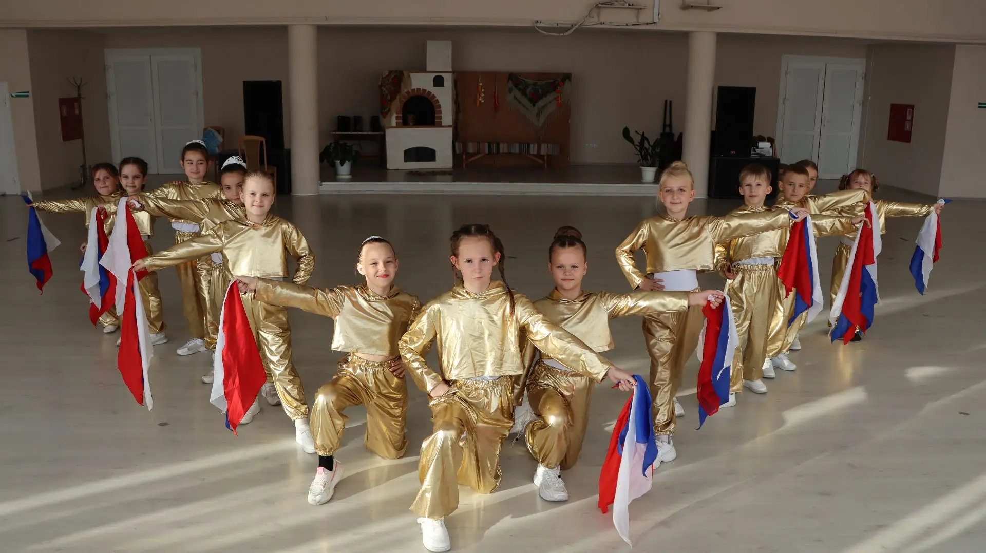 ❤️Гордость и единство: юные артисты поддержали участников СВО!