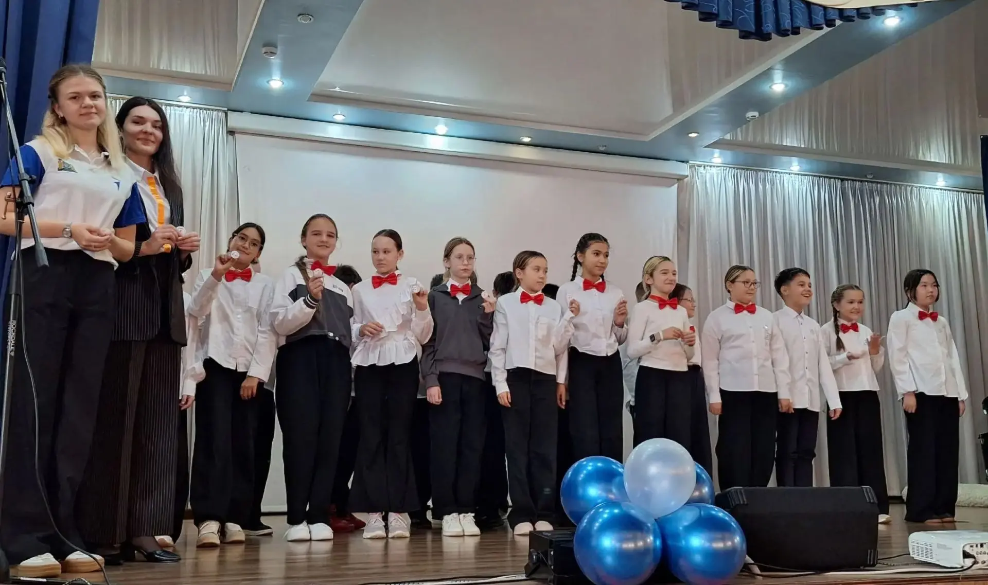 🎉 Посвящение в «Движение Первых» в МБОУ СОШ № 10! 🎉