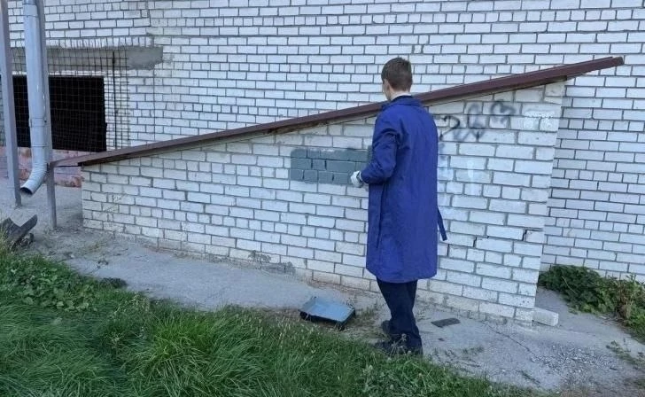В Курске закрасили 129 надписей с рекламой наркотиков
