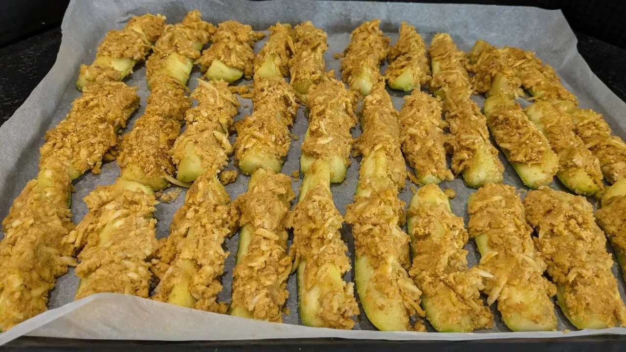 КАБАЧКОВЫЕ ПАЛОЧКИ В СЫРНОЙ ПАНИРОВКЕ — ХРУСТЯЩИЕ СНАРУЖИ, СОЧНЫЕ ВНУТРИ!