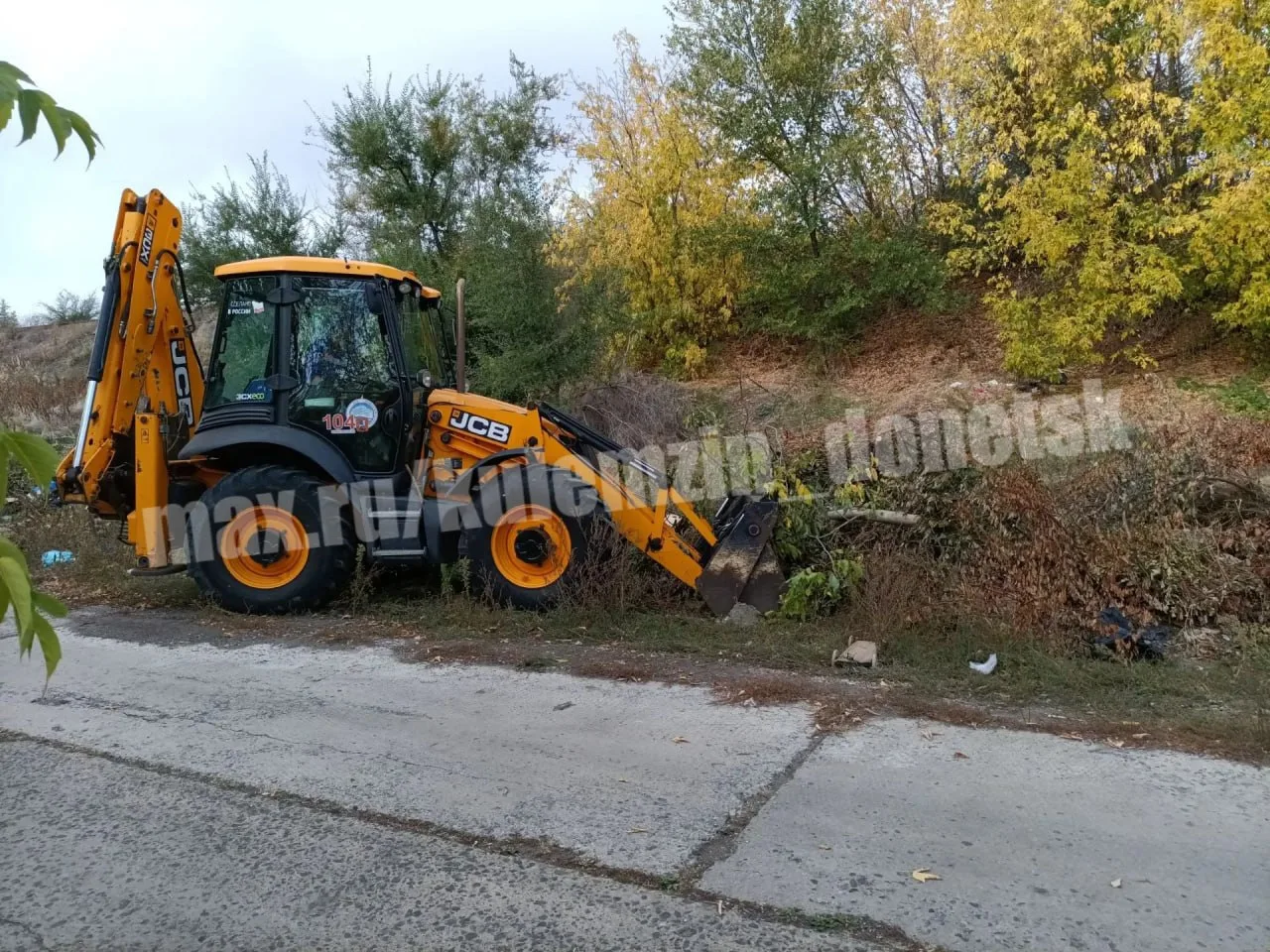 Более 220 кубометров стихийных свалок вывезли в Донецке во время общегородского субботника