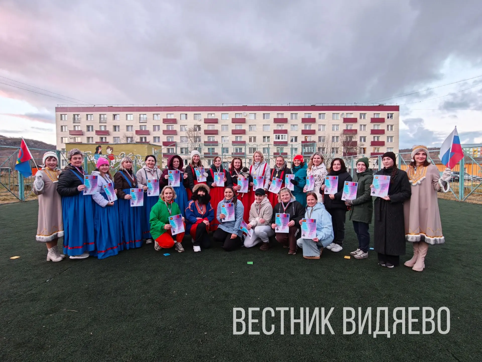 ⚽На футбольном поле - женщины в юбках!