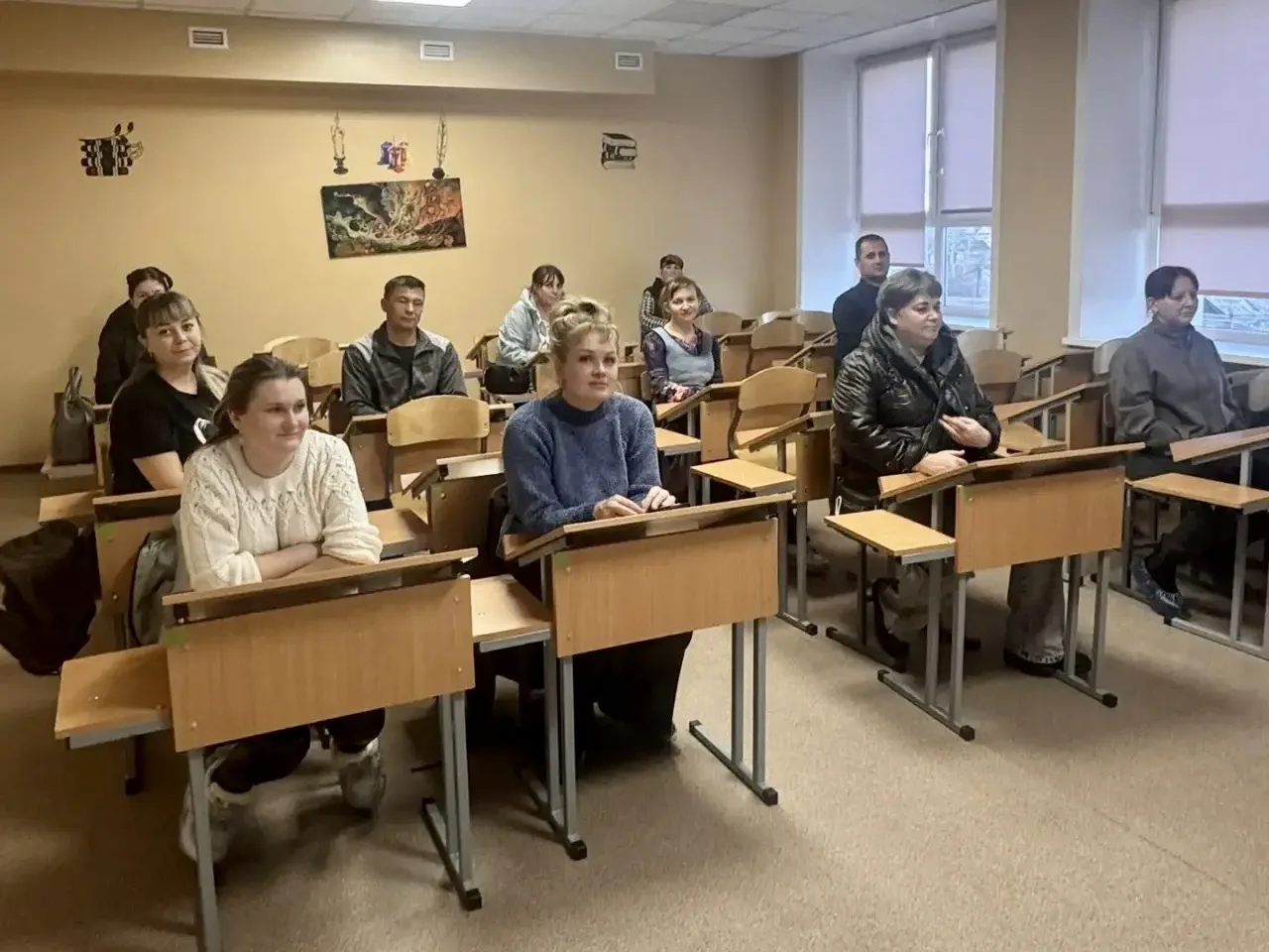 Сегодня в школе прошли классные родительские собрания.