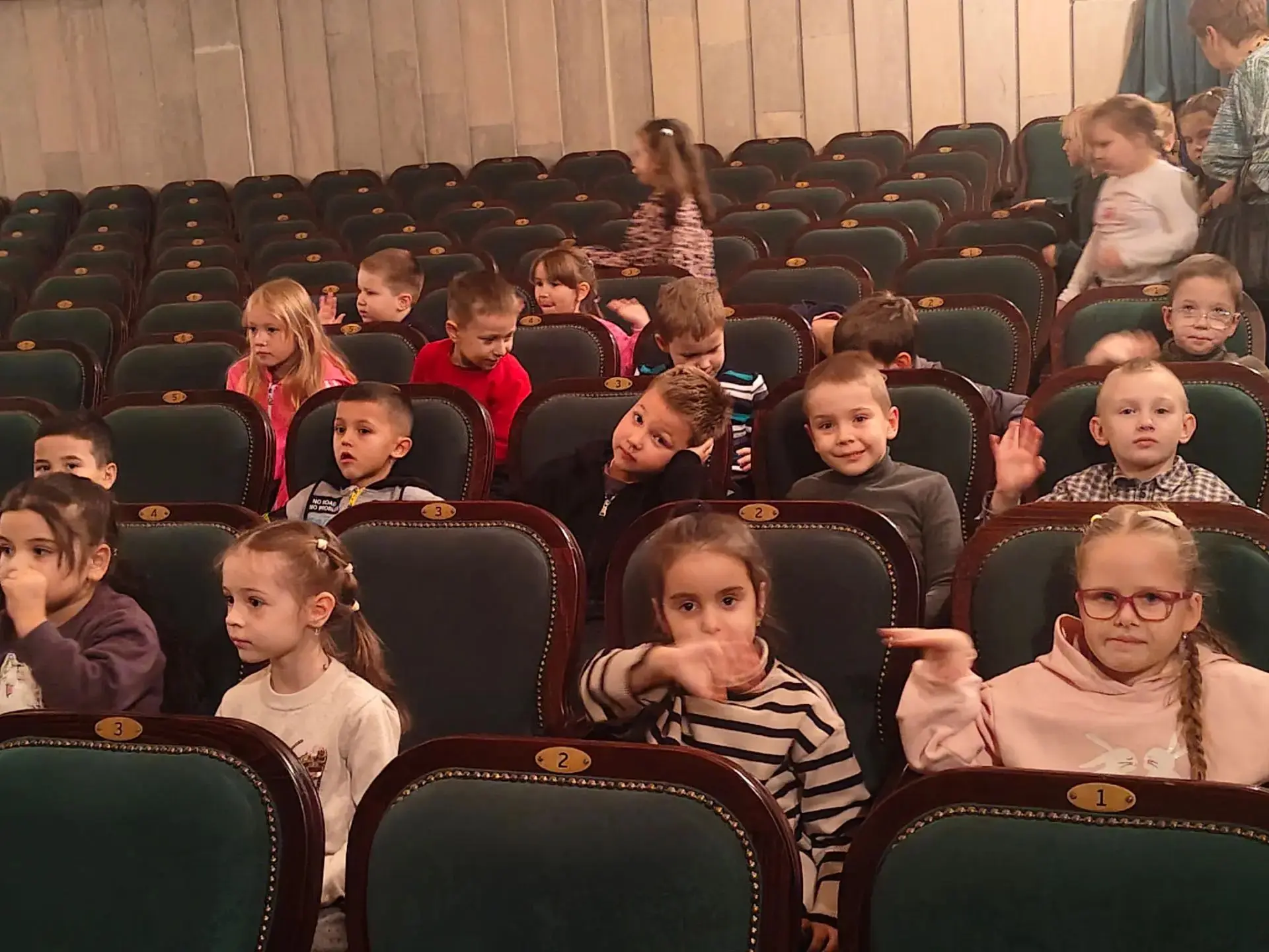 Ура, новый театральный сезон открыт! 🎉🎭