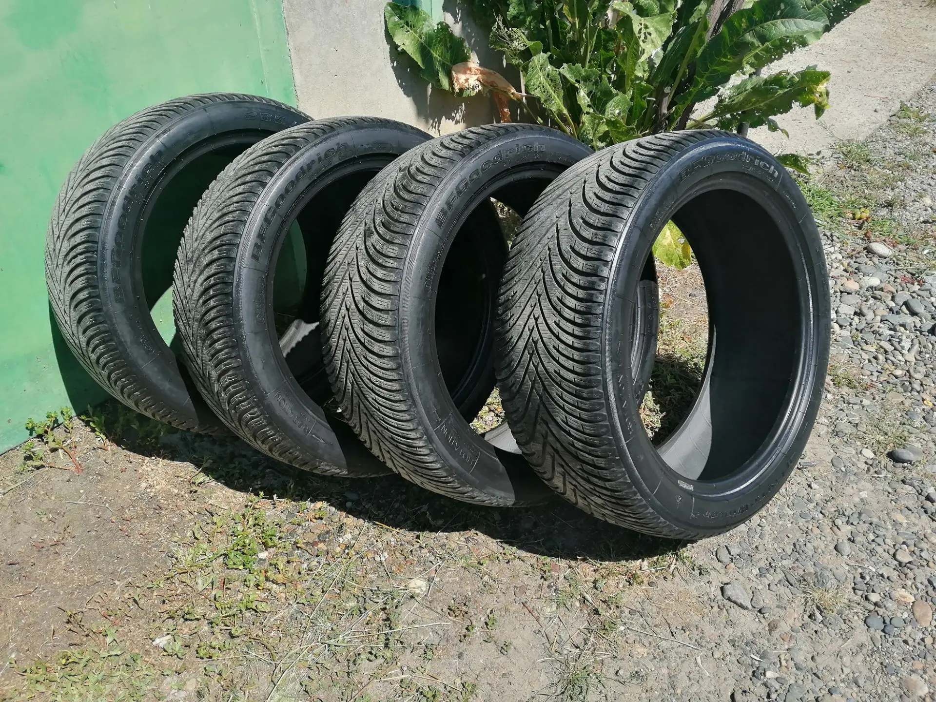 Зимние нешипованные шины Goodrich g-Force Winter 235/45/R18 98V - 10 000 ₽ Тел: +7 928 ...