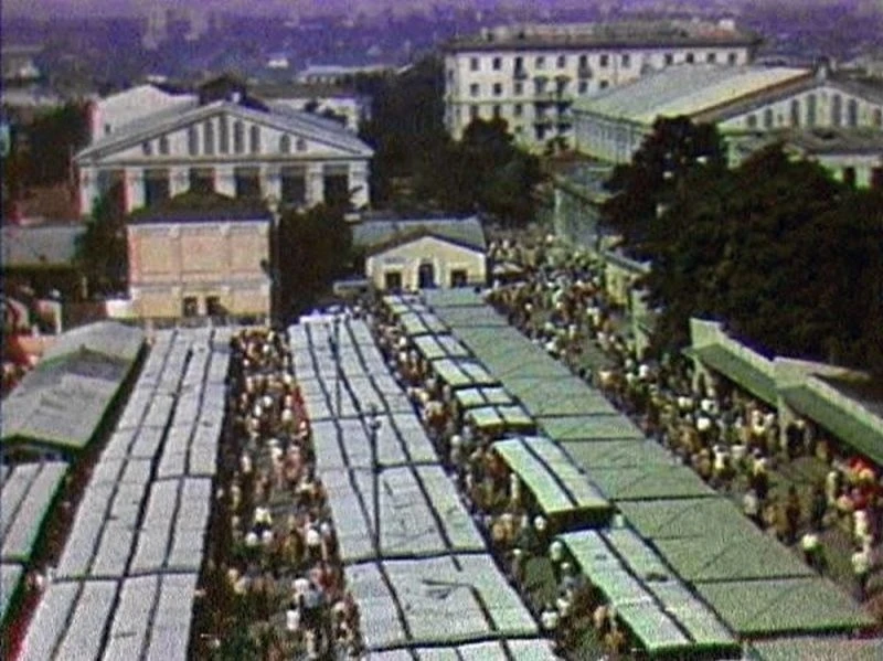 Кадр 1974 года из документального фильма "Ростов-город, Ростов-Дон". Центральный рынок