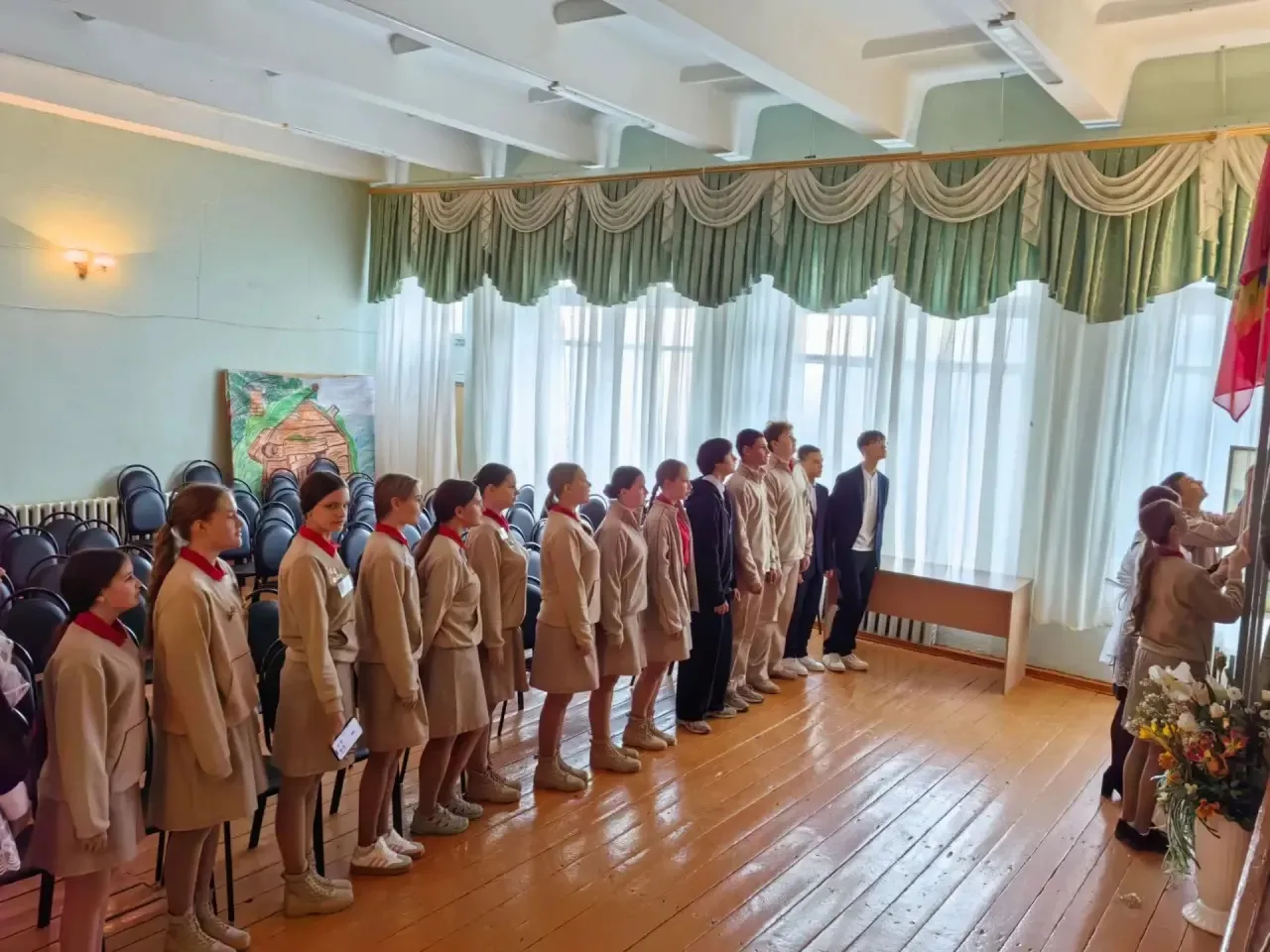 📢 Новая учебная неделя в МБОУ СОШ №2 началась с важных и торжественных событий!