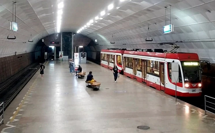 МЕТРОТРАМ (от слияния слов «метро» и «трамвай») - разновидность городского транспорта, ...