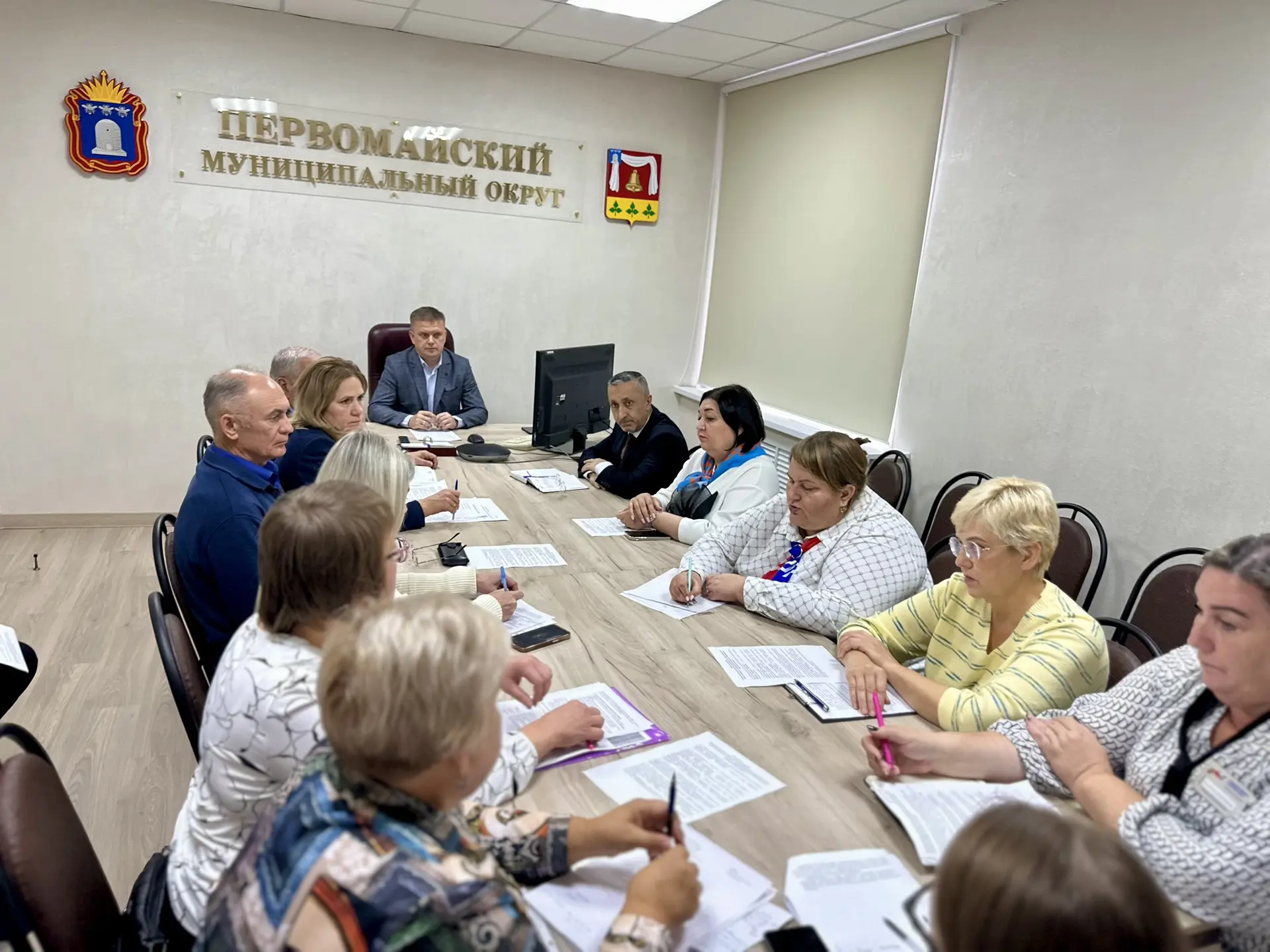 ✍️Под председательством главы округа Романа Рыжкова состоялось заседание межведомственн...