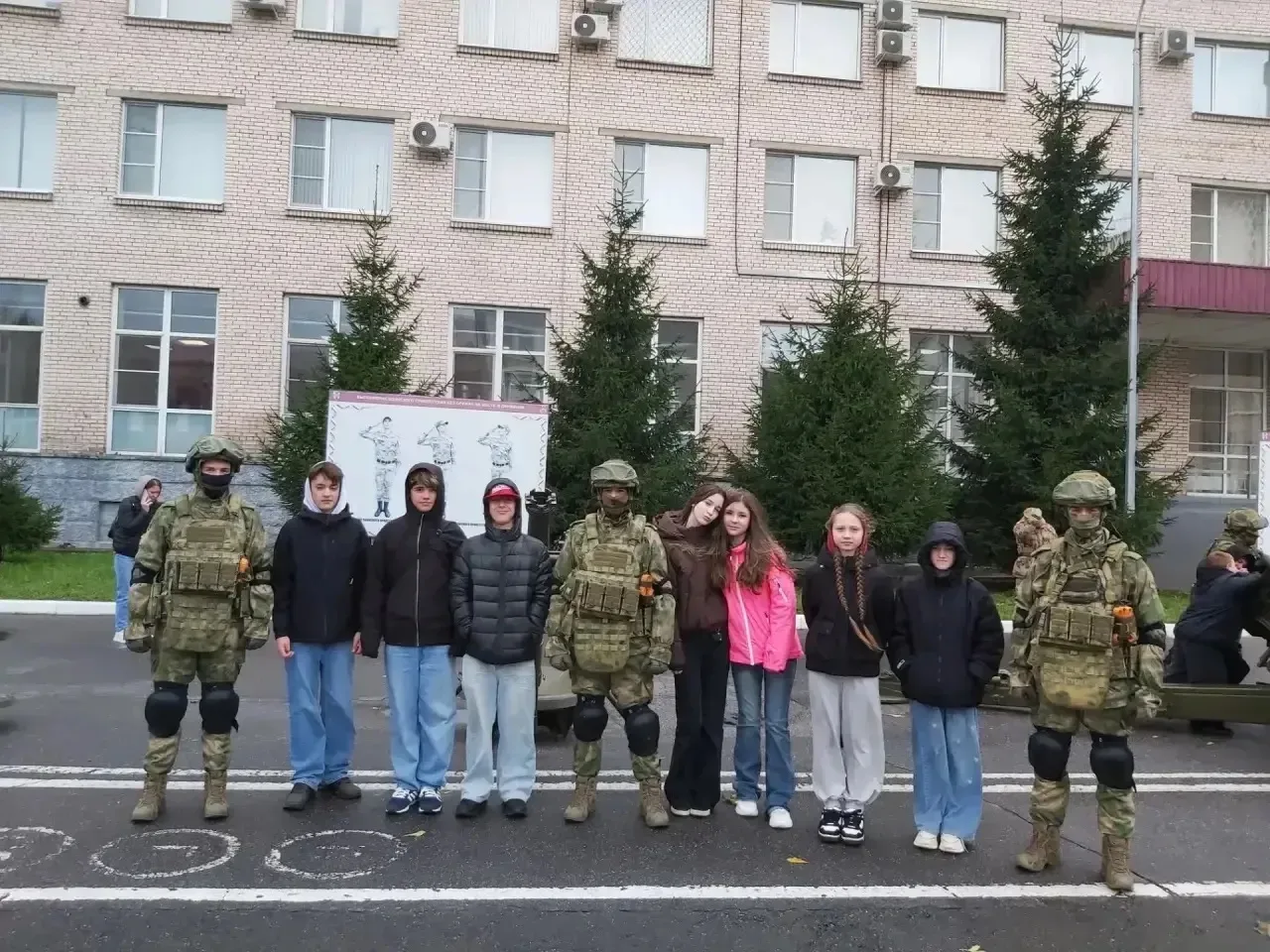 Ребята кадетского класса побывали на Дне  открытых дверей в Военной ордена Жукова акаде...