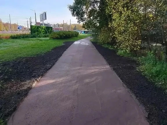 В «Сосновке» обновили ещё тысячу квадратных метров дорожек