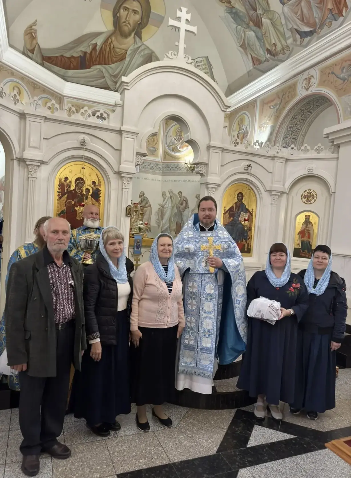 🕊️ Всем, кто трудится на клиросе