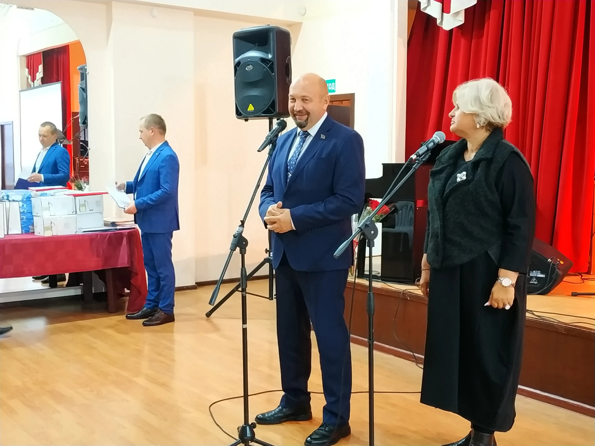 В Клубе ветеранов чествовали активистов