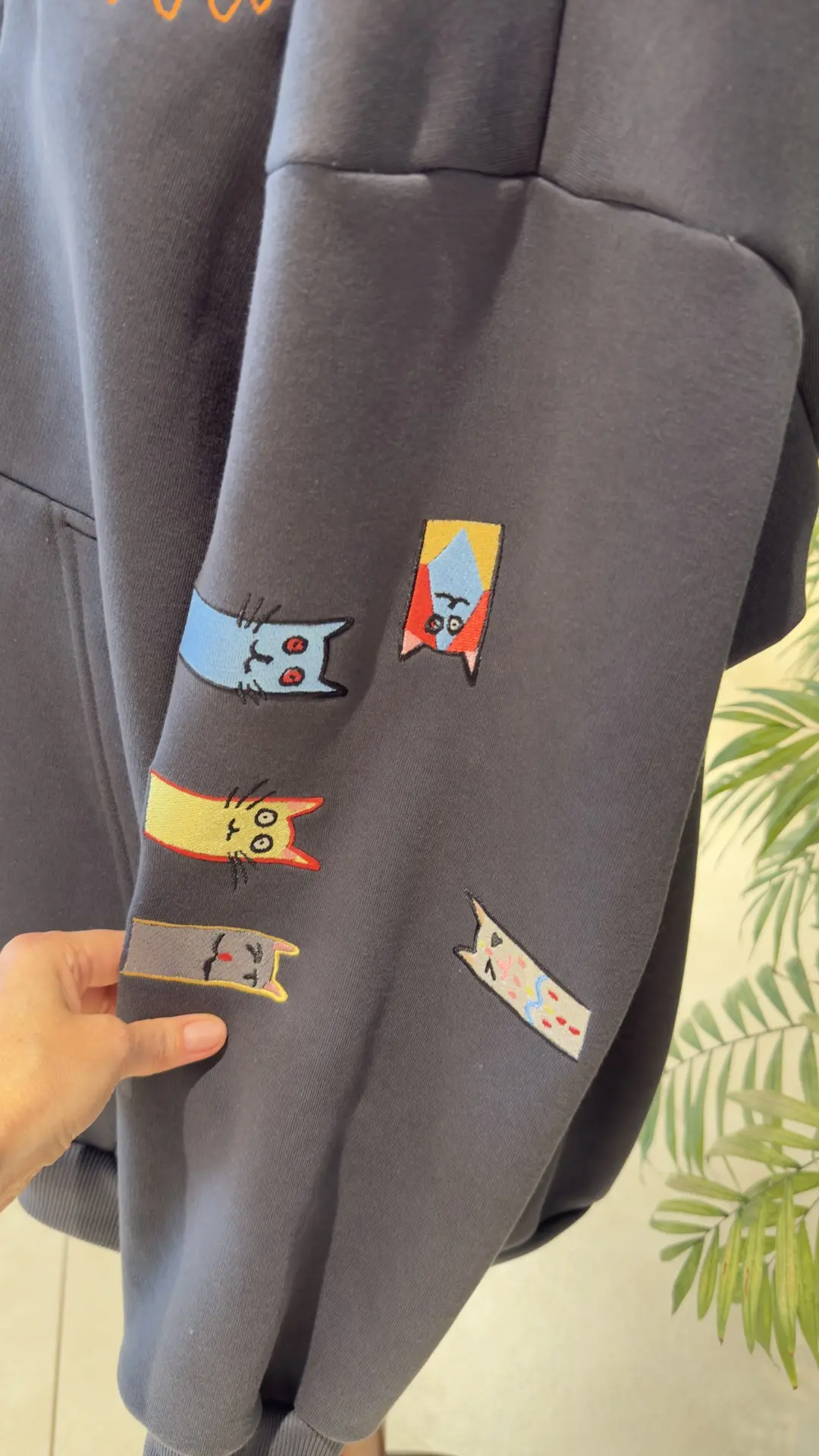 А вот и результат! Вышивка на худи по детским рисункам 🥰