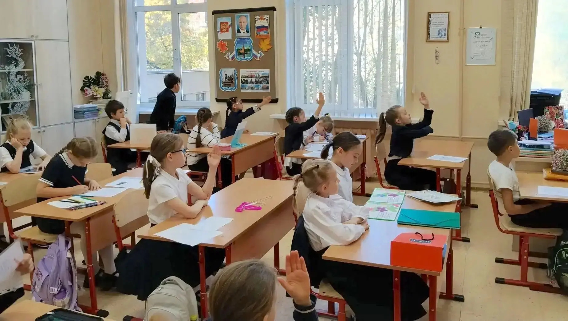 КТО ДЛЯ МЕНЯ ПЕРВЫЙ УЧИТЕЛЬ?