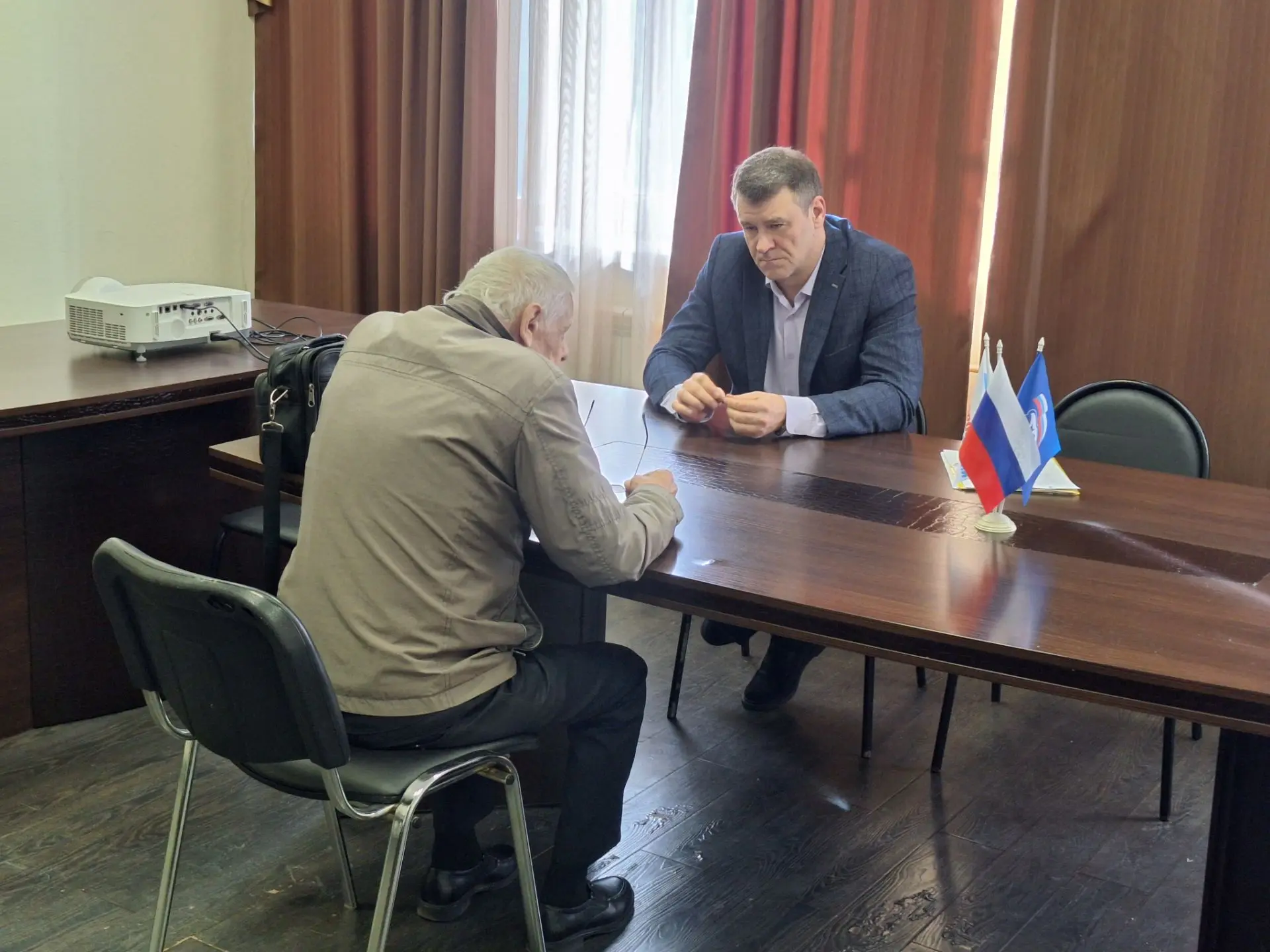 Личный приём граждан в Троицком: помощь участникам СВО и вопросы лекарственного обеспеч...