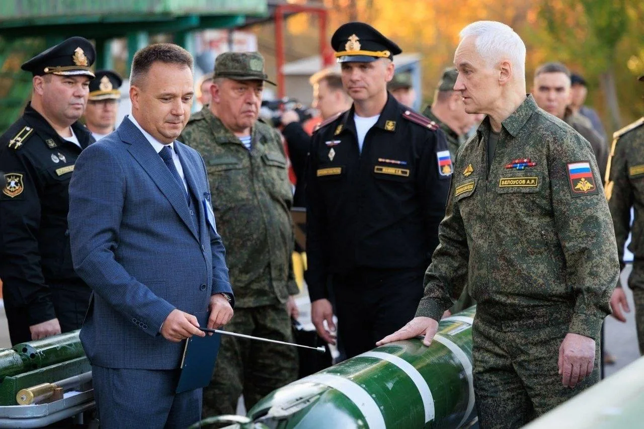 Министр обороны России Андрей Белоусов совершил визит на 954-й военный испытательный по...