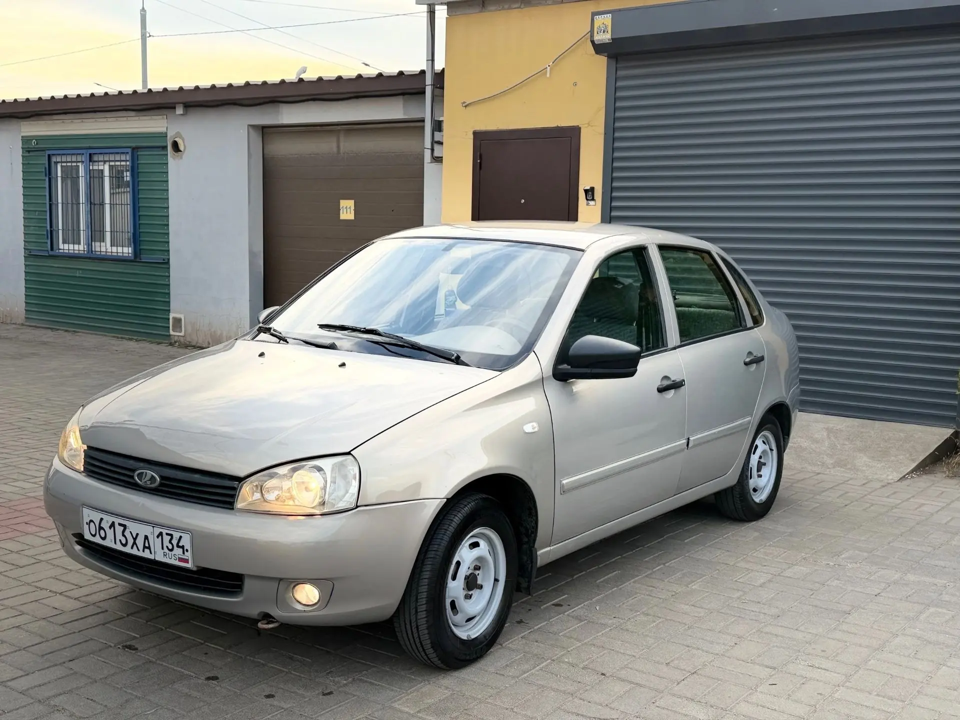 Продам ваз калину 1118 , я владелец , 2007 года выпуска , двигатель 1.6 кпп механика ав...